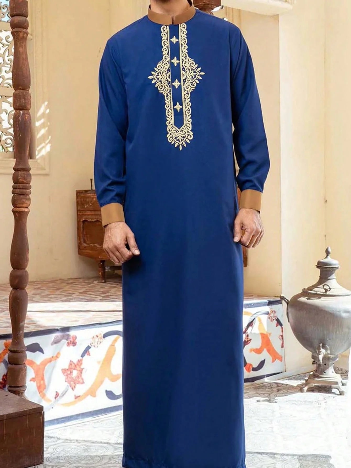 New men's loose hooded robe Luxury embroidered long sleeve Muslim garment robe Juba Sobi Traditional men's robe