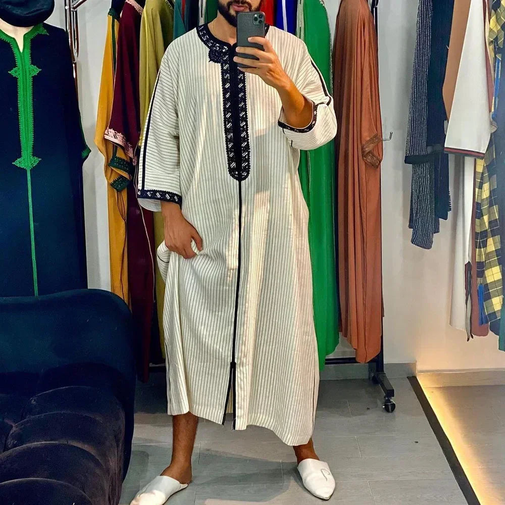 New 2024 Traditional Muslim Clothing Eid Middle East Jubba Thobe Men Thobe Arab Muslim Robes with Long Sleeves Gifts for Husband