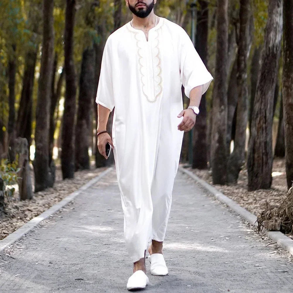 New 2024 Traditional Muslim Clothing Eid Middle East Jubba Thobe Men Thobe Arab Muslim Robes with Long Sleeves Gifts for Husband